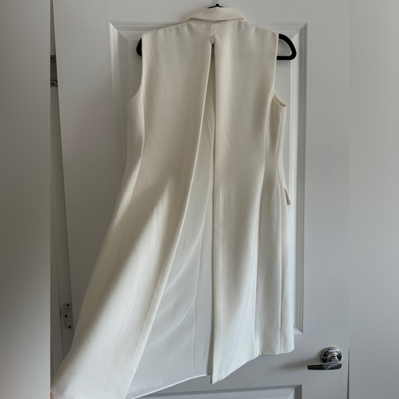 VEST BCBG MAXAZRIA - Picture 4 of 5